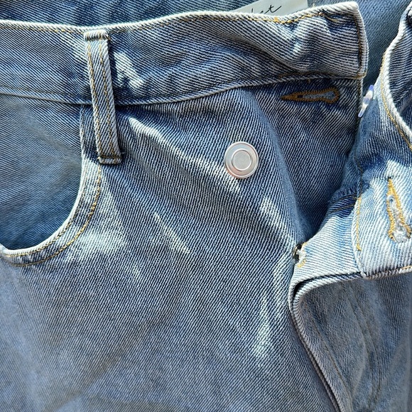 Et Clet Women’s Classic Denim Shorts Size XL - Picture 5 of 8